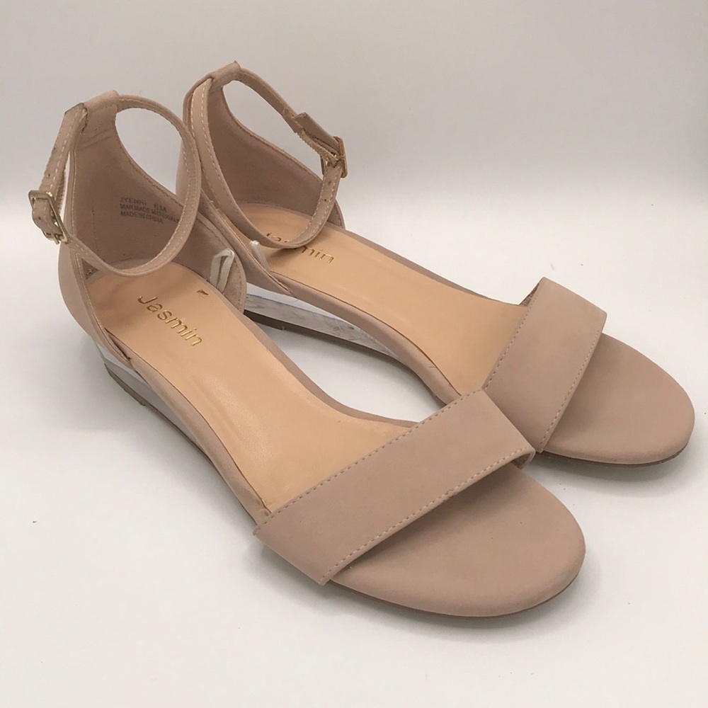 Jasmin tan Jyenni ankle strap sandals with clear heels, size 6M